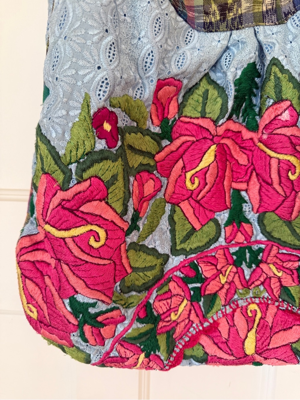 Embroidered Pink Floral Tote Bag - Women - Picture 3 of 5